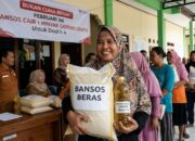 Bukan Cuma Beras! Februari Ini Bansos Cair Plus Minyak Goreng Gratis untuk Desil 1-4